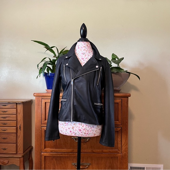Elizabeth and James Vegan-Leather Jacket - Picture 5 of 8
